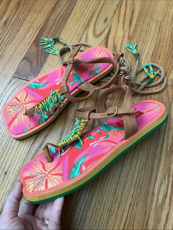 FARM Rio Shoes - FARM Rio Vibrant Beaded Floral Tropical Print Sandal Size 9 / EU 40